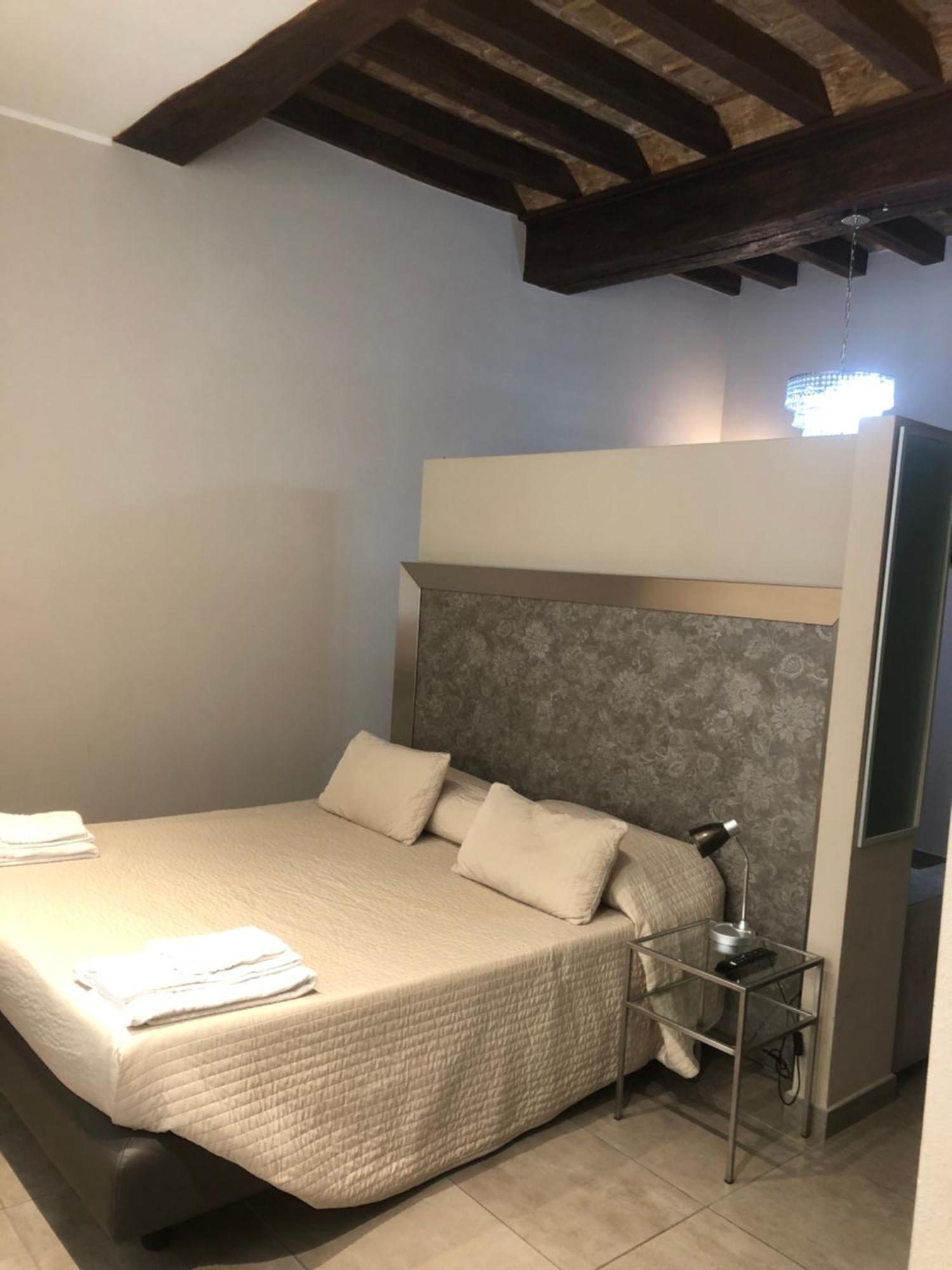 クレモナ Residenza Solferinoアパートホテル エクステリア 写真